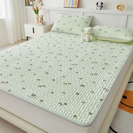 New Printed Natural Latex Filling Summer Mat for Bed Cooling Feeling Silk Thicken Bed Pad and Pillowcase Ice Silk Bed Sheet Set