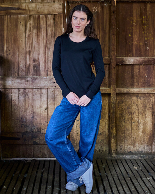 Women's Standard Long Sleeve - 100% Merino Wool, Black Merino 365 NZ
