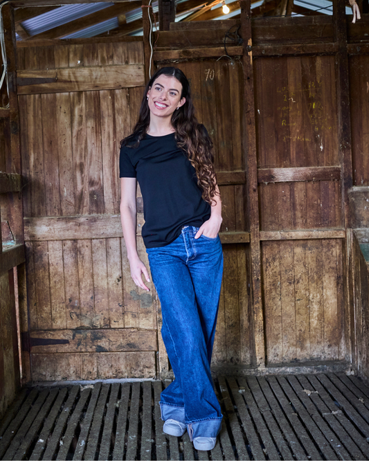 Women's Crew T-Shirt - 100% Merino Wool, Black Merino 365 NZ
