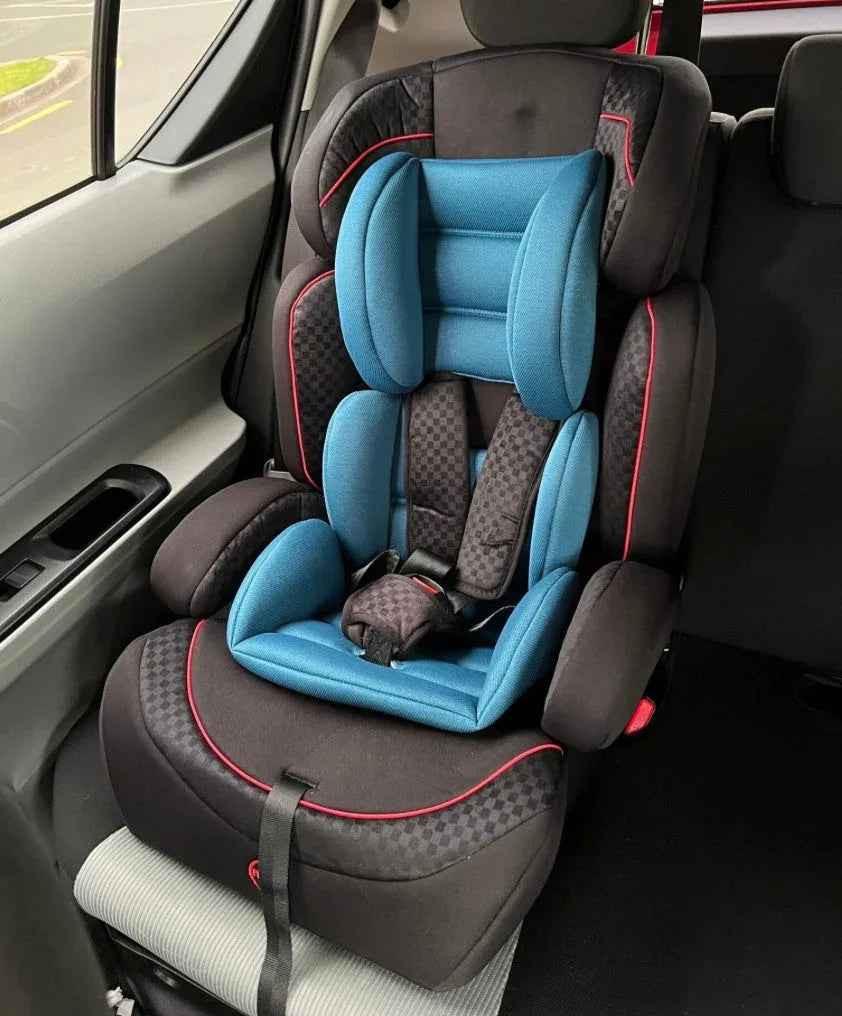 The Racer - Car Seat Booster with Adjustable Headrest