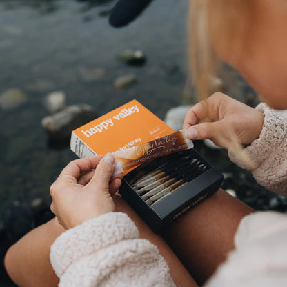 On-the-go Happy Valley Honey packets with multifloral Manuka honey sticks, MGO 50+ Manuka honey in convenient individual servings.