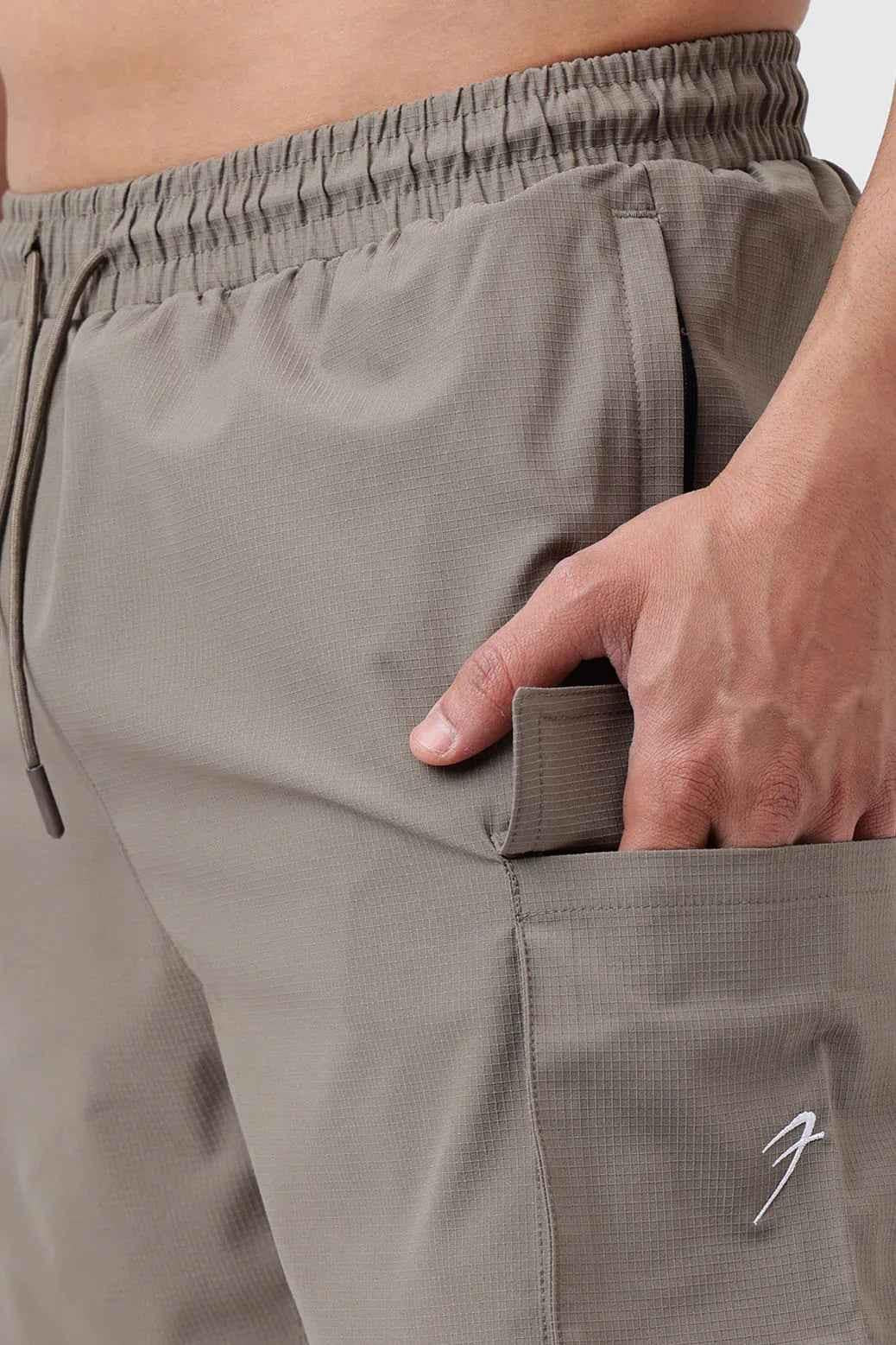 Delta Cargo Shorts Brown