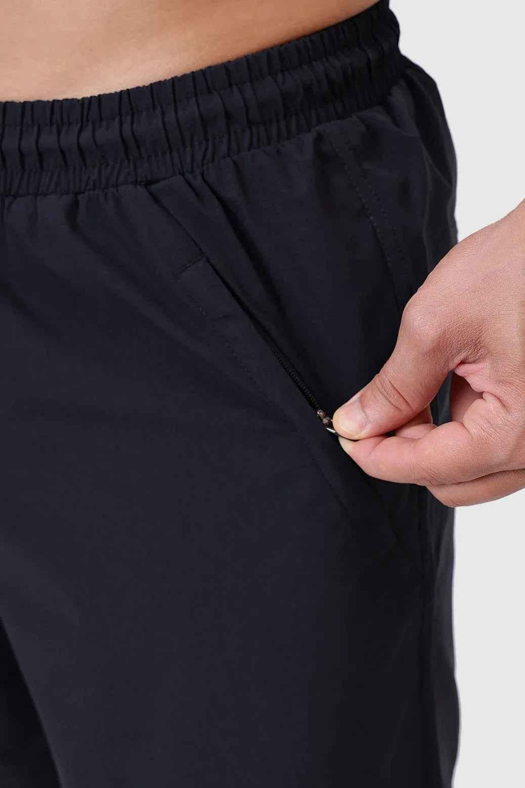Nova Shorts Black