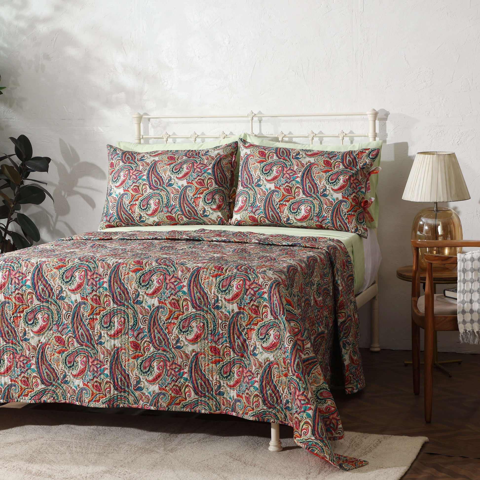 PERCALE REVERSIBLE QUILT SET - PAISLEY ROMANCE Whites of London NZ