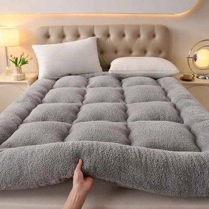 Thicken Fluffy Autumn Winter Mattress Toppers Queen Soft Warm Mattress Pad King Living Room Mat Car Sleeping Mats Field Camp Mat