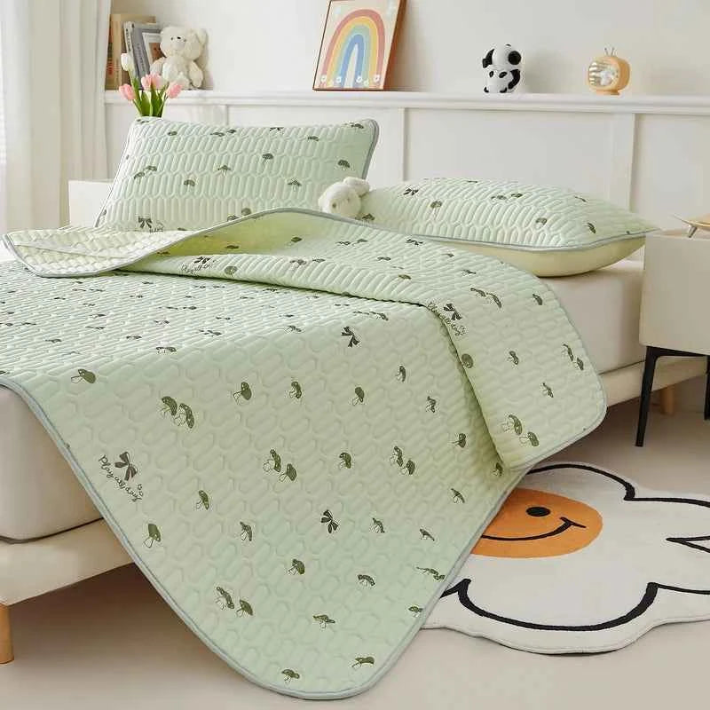 New Printed Natural Latex Filling Summer Mat for Bed Cooling Feeling Silk Thicken Bed Pad and Pillowcase Ice Silk Bed Sheet Set