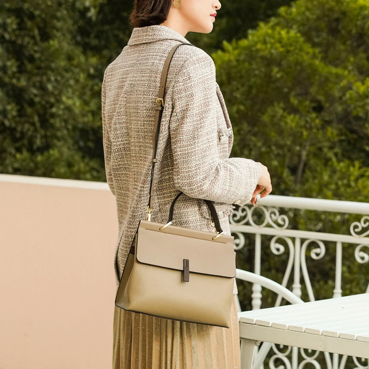 2026 Spring Summer Fashion Lady's Bag Cow Leather Retro Female Shoulder Bag Large Capacity Flap Purse Luxury Office Lady Handbag