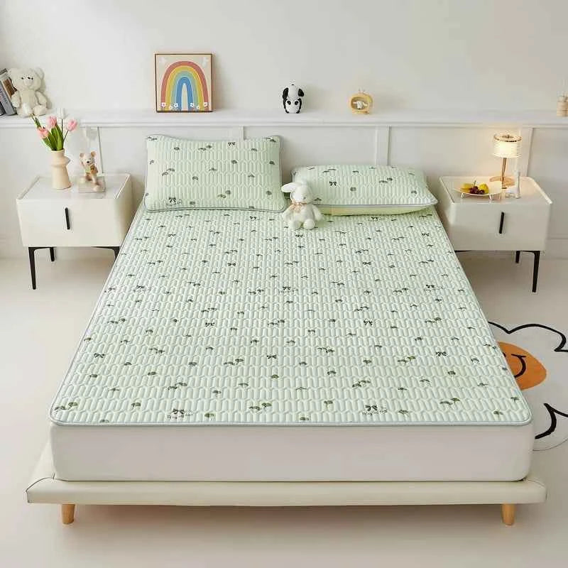New Printed Natural Latex Filling Summer Mat for Bed Cooling Feeling Silk Thicken Bed Pad and Pillowcase Ice Silk Bed Sheet Set