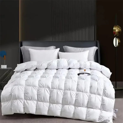 Luxurious White Goose Down Quilt for Ultimate Comfort and Warmth