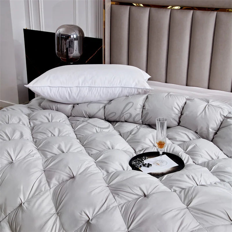 Luxurious White Goose Down Quilt for Ultimate Comfort and Warmth