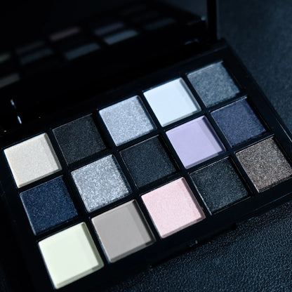 Black Smokey Eyeshadow Palette, 15 Colours