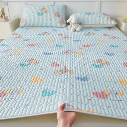 Stay Cool and Comfortable All Summer with Our Premium Cooling Silk Bed Mat Set