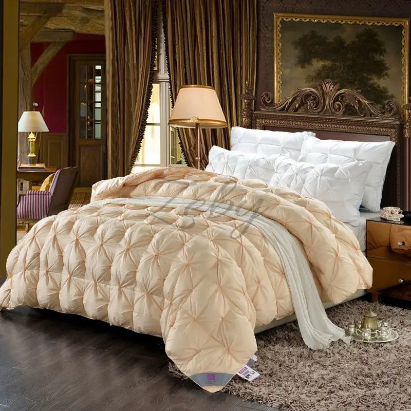 Luxurious White Goose Down Quilt for Ultimate Comfort and Warmth