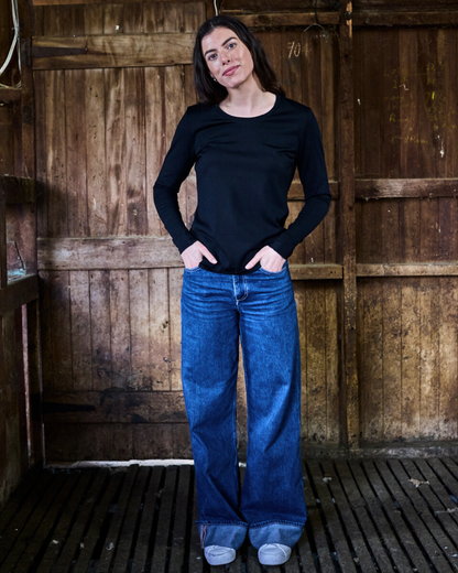 Women's Standard Long Sleeve - 100% Merino Wool, Black Merino 365 NZ