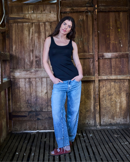 Women's Scoop Neck Tank Top - 100% Merino Wool, Black Merino 365 NZ