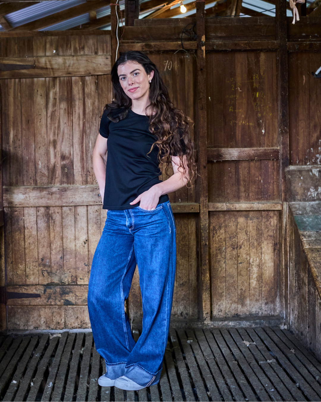 Women's Crew T-Shirt - 100% Merino Wool, Black Merino 365 NZ
