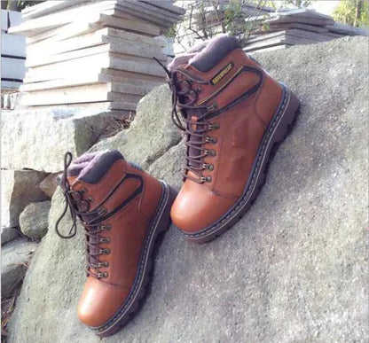 Men's Hiking Shoes with Foot Protection - Outdoor Trail Footwear with Safety Features