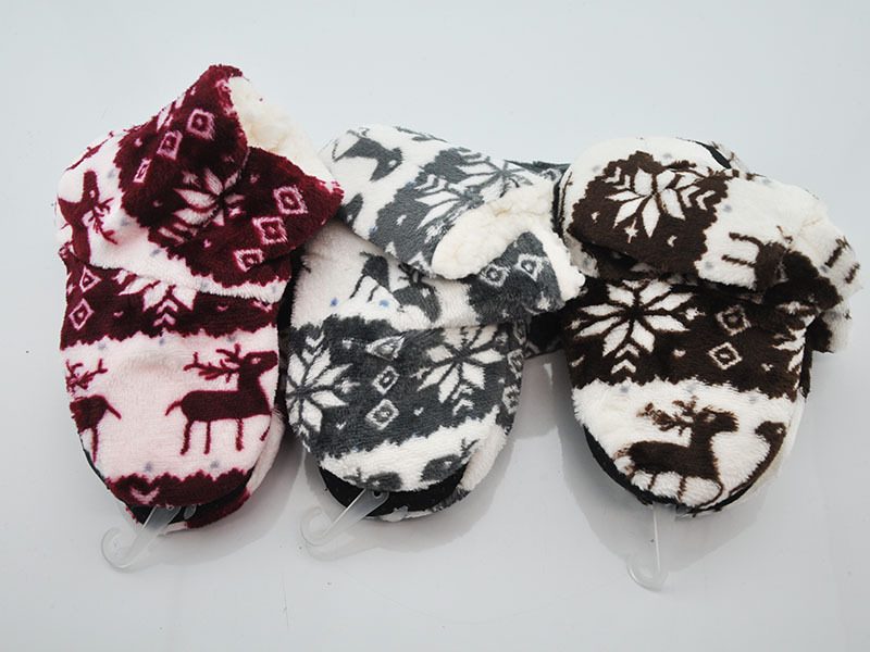 WHOLESALE - 12 Pairs Kids Flush Warm Foot lets / Floor Socks size 20 ~ 23 dealonline.co.nz