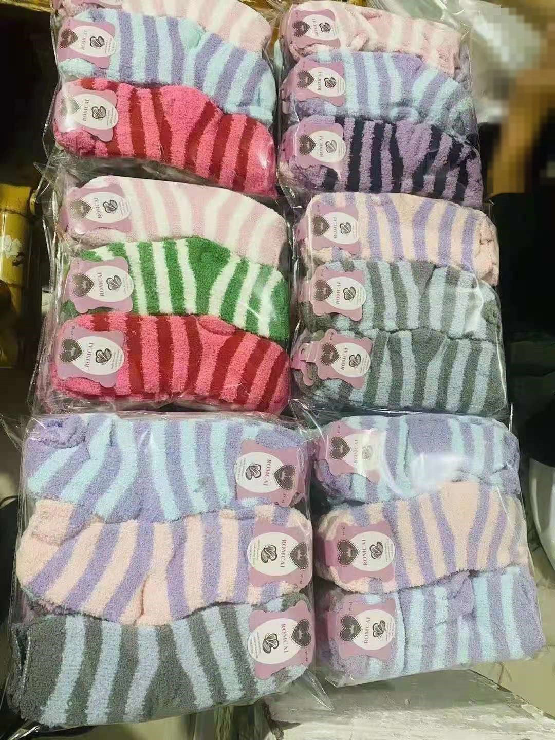 WHOLESALE - (60 Pairs) Soft & Warm Fleece Socks dealonline.co.nz