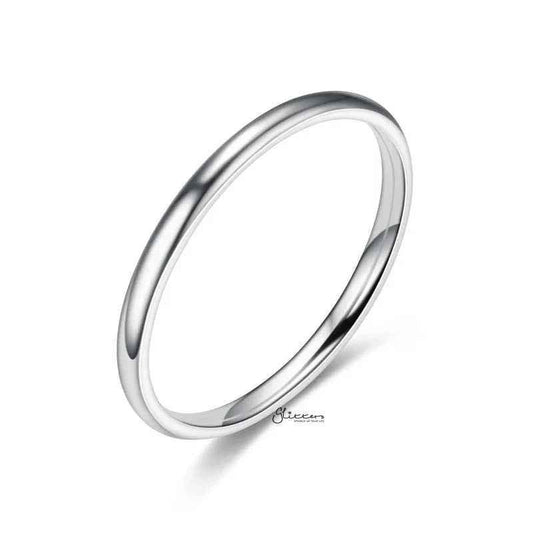 Stainless steel 2mm wide glossy mirror polished plain band ring by Glitters, showcasing its smooth, reflective surface and simple design.