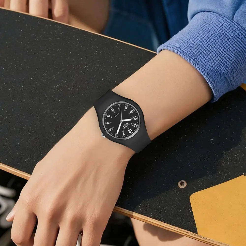 LIGE Minimalist Silicone Quartz Watch – Unisex Design (Available in Multiple Colour Combinations) Habicare