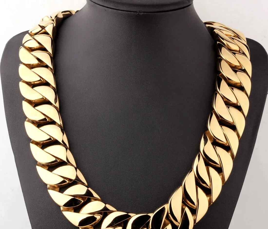 Men's Titanium Necklace: Sleek and Modern Accessory